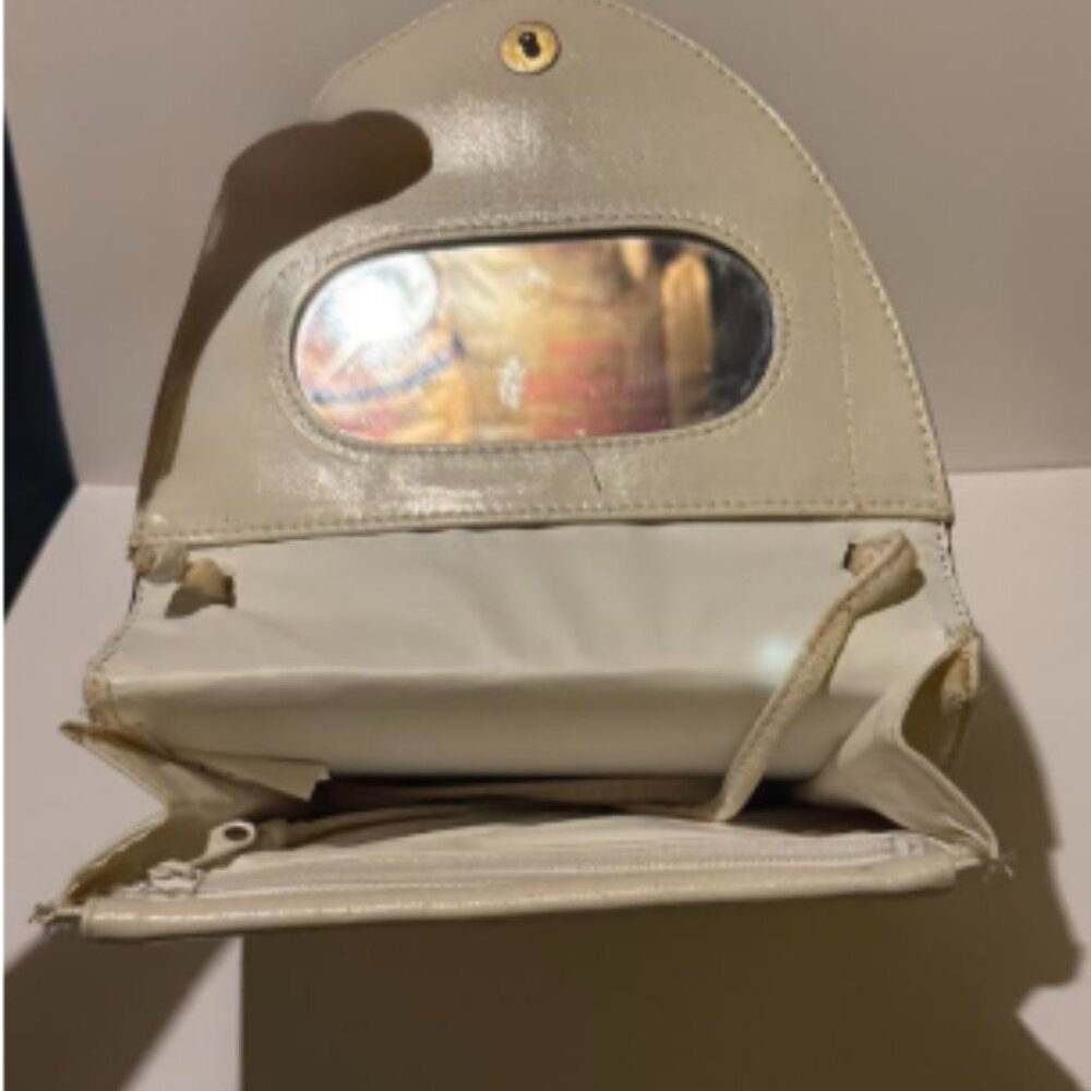 LORD & TAYLOR clasp clutch